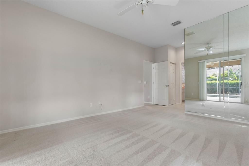 Под контрактом: $419,000 (3 спален, 2 ванн, 1923 Квадратных фут)