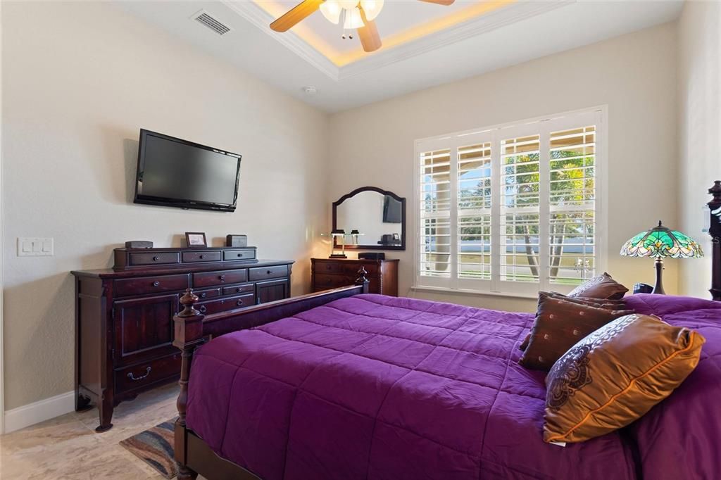 For Sale: $479,000 (2 beds, 1 baths, 1352 Square Feet)