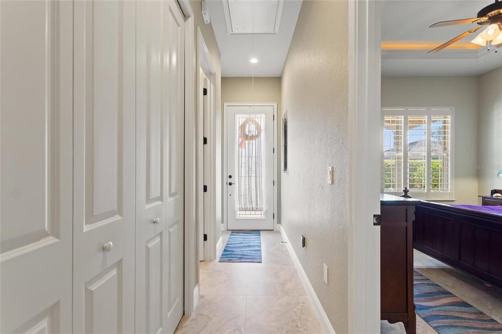 For Sale: $479,000 (2 beds, 1 baths, 1352 Square Feet)