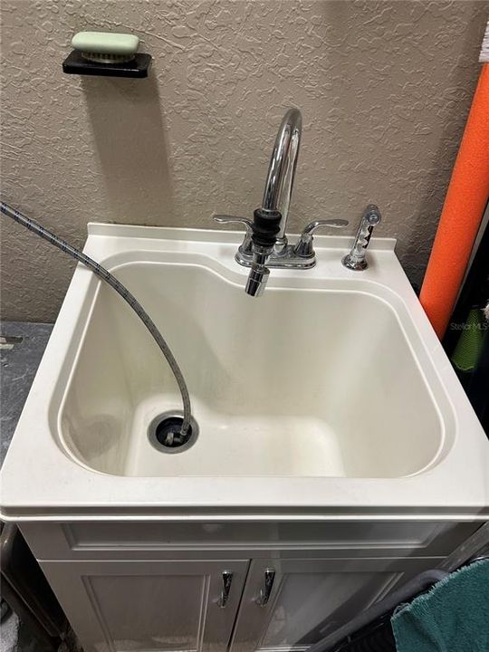 For Sale: $479,000 (2 beds, 1 baths, 1352 Square Feet)