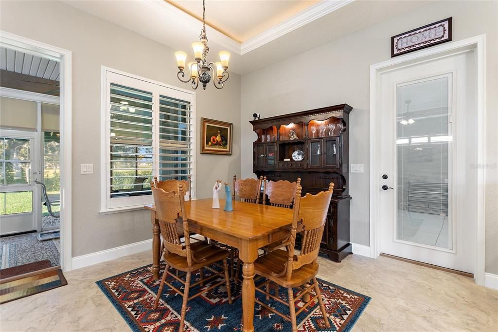 For Sale: $479,000 (2 beds, 1 baths, 1352 Square Feet)