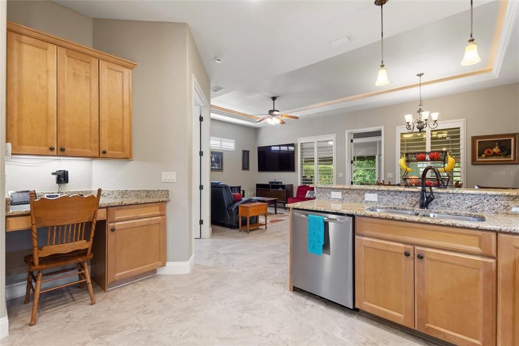 For Sale: $479,000 (2 beds, 1 baths, 1352 Square Feet)