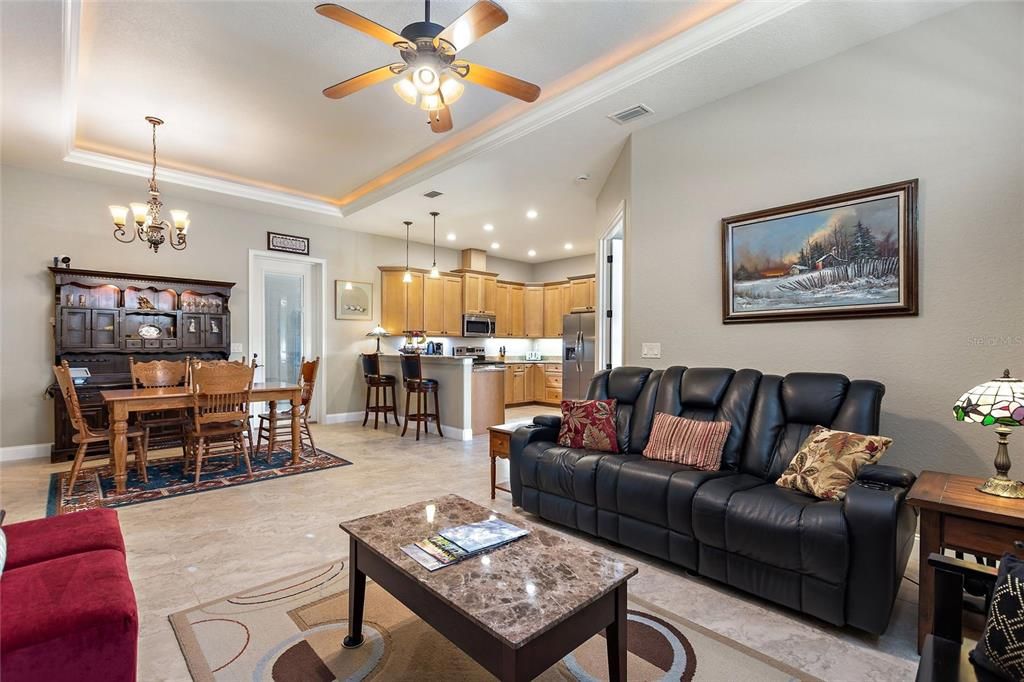 For Sale: $479,000 (2 beds, 1 baths, 1352 Square Feet)