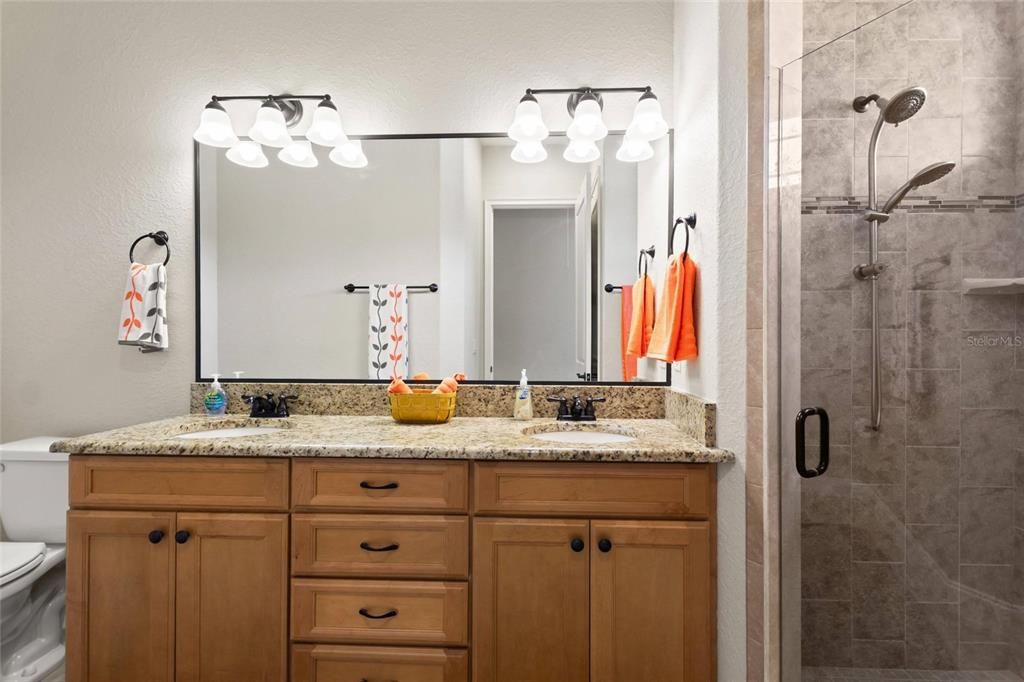 For Sale: $479,000 (2 beds, 1 baths, 1352 Square Feet)