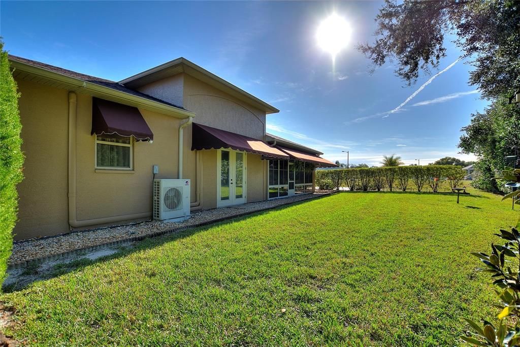 For Sale: $479,000 (2 beds, 1 baths, 1352 Square Feet)