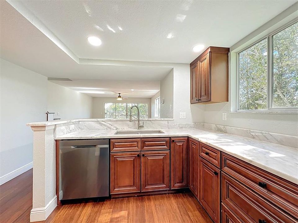 En Venta: $518,000 (3 camas, 4 baños, 2174 Pies cuadrados)