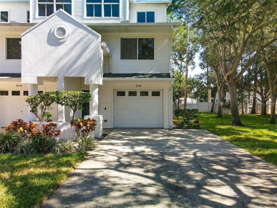 En Venta: $518,000 (3 camas, 4 baños, 2174 Pies cuadrados)