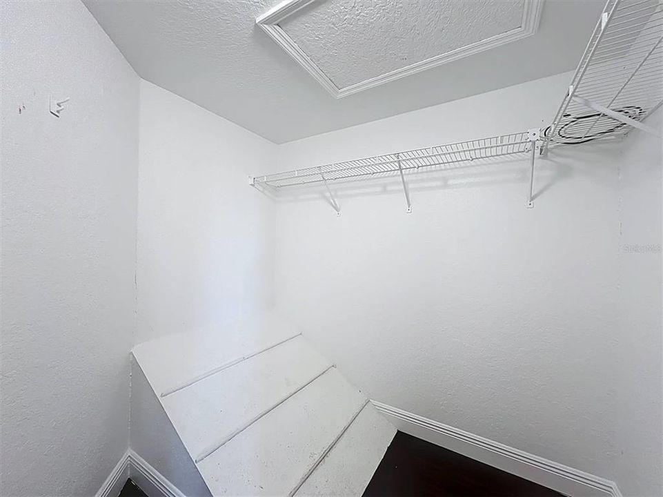 En Venta: $518,000 (3 camas, 4 baños, 2174 Pies cuadrados)