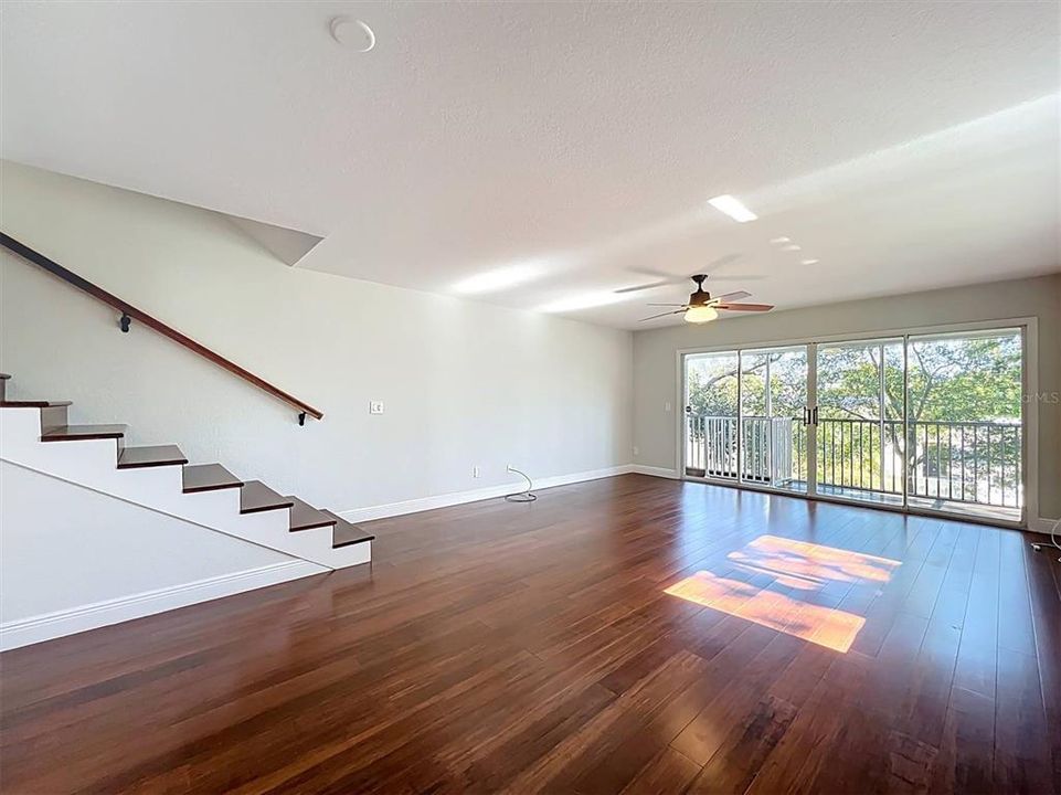 En Venta: $518,000 (3 camas, 4 baños, 2174 Pies cuadrados)