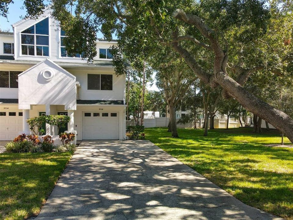 En Venta: $518,000 (3 camas, 4 baños, 2174 Pies cuadrados)