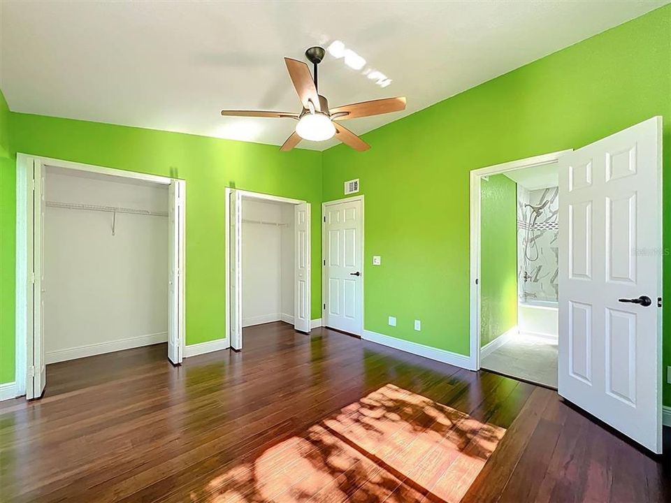 En Venta: $518,000 (3 camas, 4 baños, 2174 Pies cuadrados)