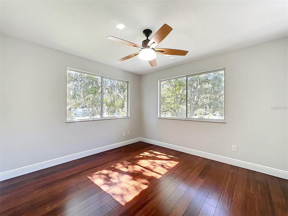 En Venta: $518,000 (3 camas, 4 baños, 2174 Pies cuadrados)