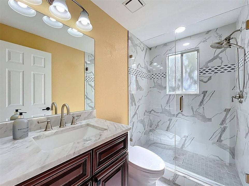 En Venta: $518,000 (3 camas, 4 baños, 2174 Pies cuadrados)