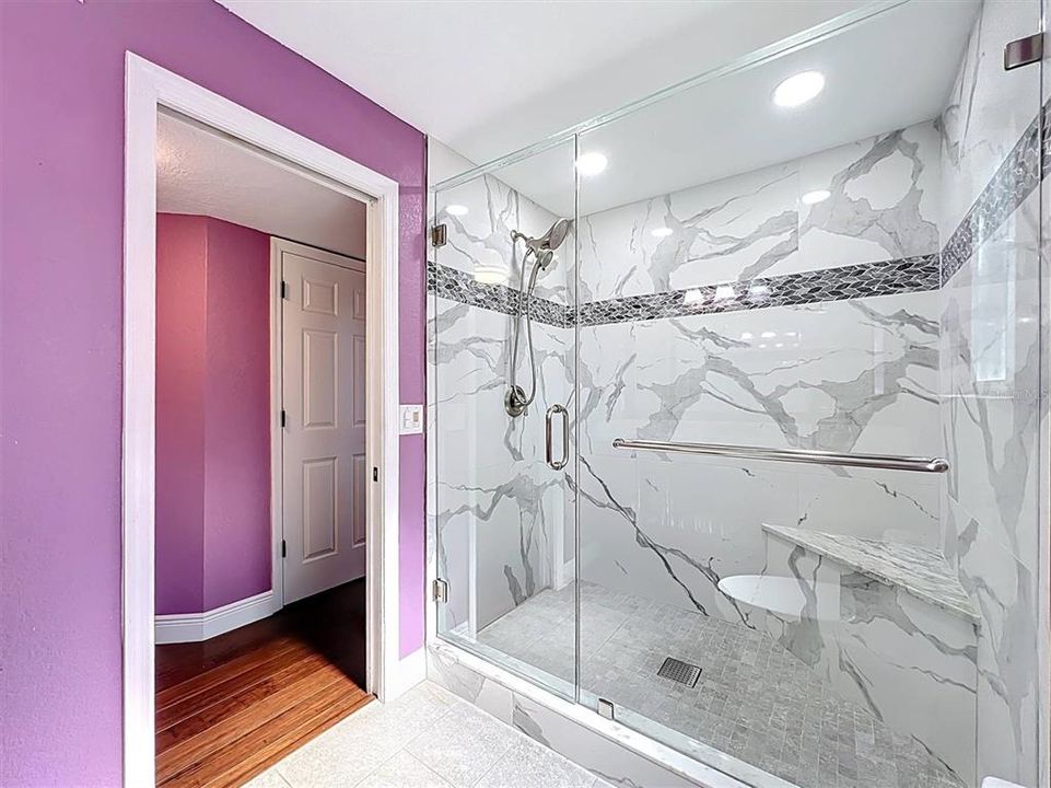 En Venta: $518,000 (3 camas, 4 baños, 2174 Pies cuadrados)