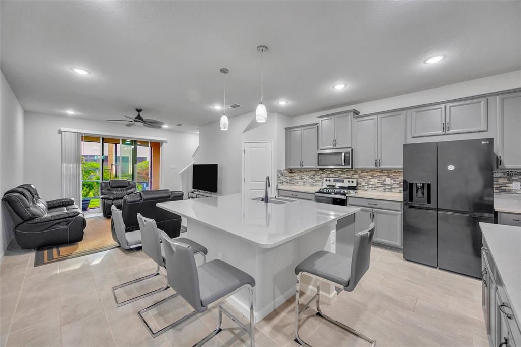 En Renta: $2,500 (3 camas, 2 baños, 1667 Pies cuadrados)