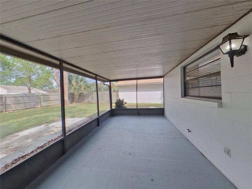 Active With Contract: $2,189 (4 beds, 2 baths, 1556 Square Feet)