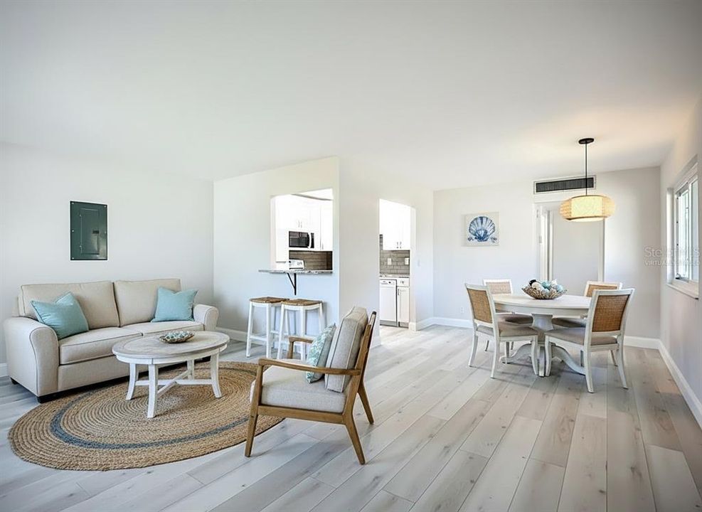 待售: $133,000 (1 贝兹, 1 浴室, 800 平方英尺)