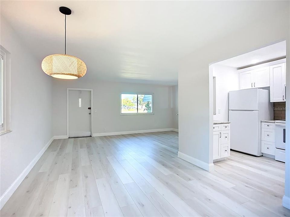 待售: $133,000 (1 贝兹, 1 浴室, 800 平方英尺)