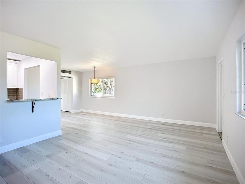 待售: $133,000 (1 贝兹, 1 浴室, 800 平方英尺)