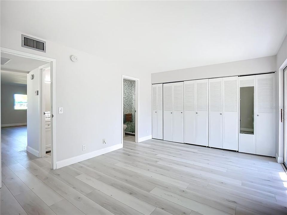 待售: $133,000 (1 贝兹, 1 浴室, 800 平方英尺)