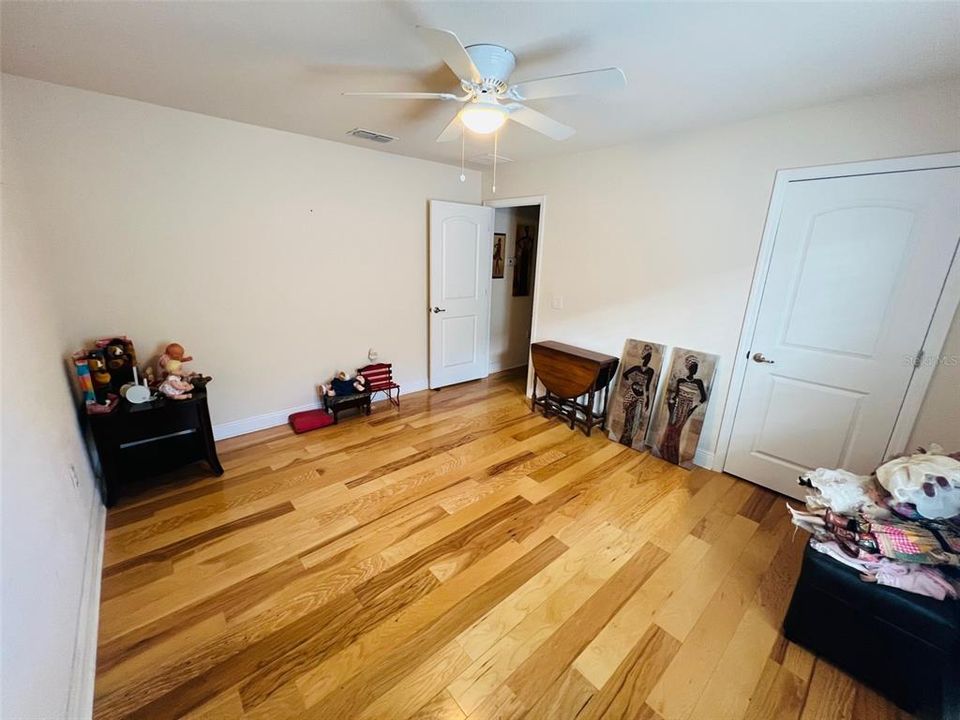 待售: $499,900 (3 贝兹, 2 浴室, 2023 平方英尺)