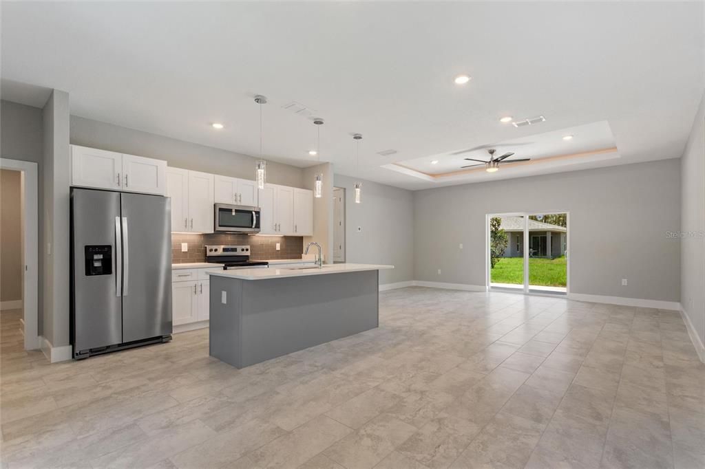 For Rent: $2,350 (4 beds, 2 baths, 1887 Square Feet)