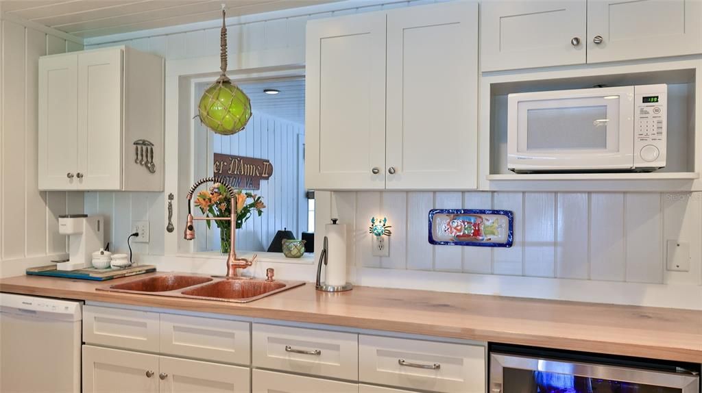 合同活跃: $675,000 (3 贝兹, 2 浴室, 1097 平方英尺)