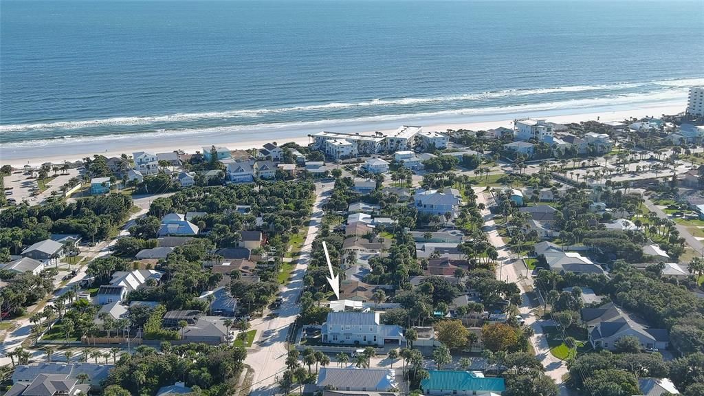 合同活跃: $675,000 (3 贝兹, 2 浴室, 1097 平方英尺)