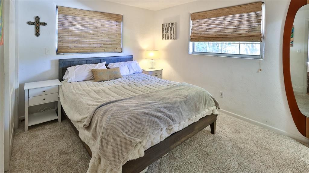 合同活跃: $675,000 (3 贝兹, 2 浴室, 1097 平方英尺)