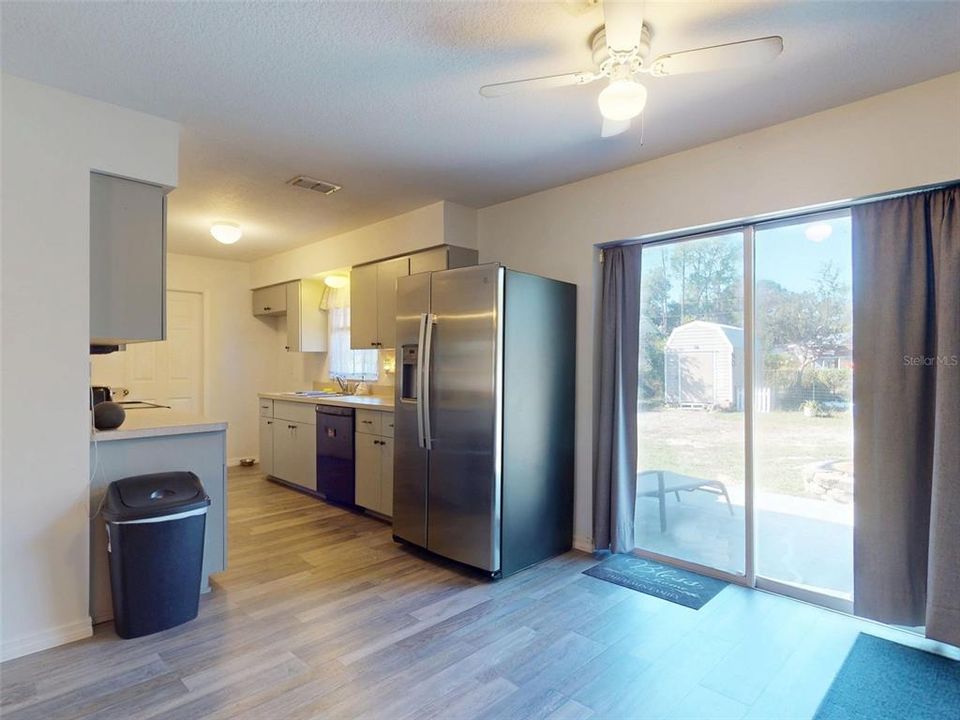 待售: $274,900 (3 贝兹, 2 浴室, 1105 平方英尺)