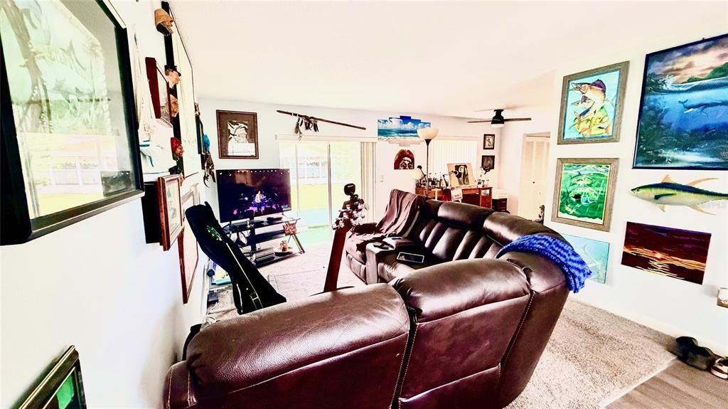 На продажу: $103,000 (1 спален, 1 ванн, 779 Квадратных фут)