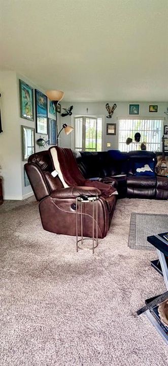 На продажу: $103,000 (1 спален, 1 ванн, 779 Квадратных фут)