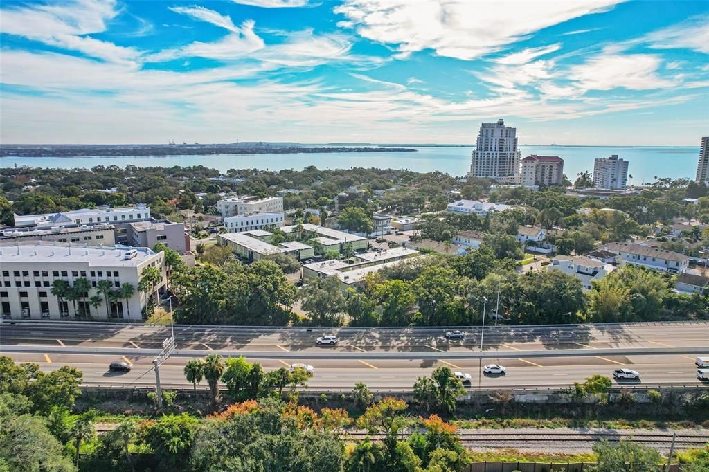 На продажу: $289,900 (2 спален, 1 ванн, 792 Квадратных фут)