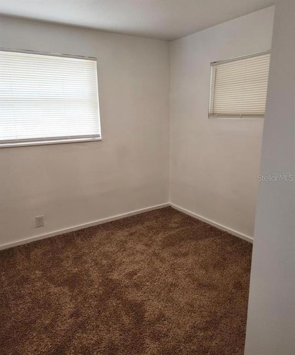 Activo con contrato: $225,000 (5 camas, 2 baños, 1380 Pies cuadrados)