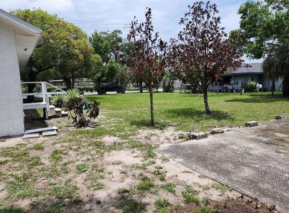 Activo con contrato: $225,000 (5 camas, 2 baños, 1380 Pies cuadrados)