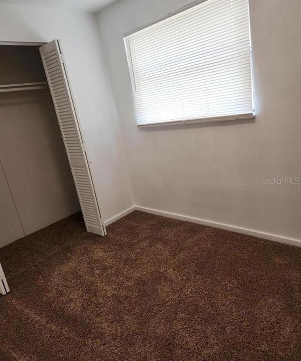 Activo con contrato: $225,000 (5 camas, 2 baños, 1380 Pies cuadrados)