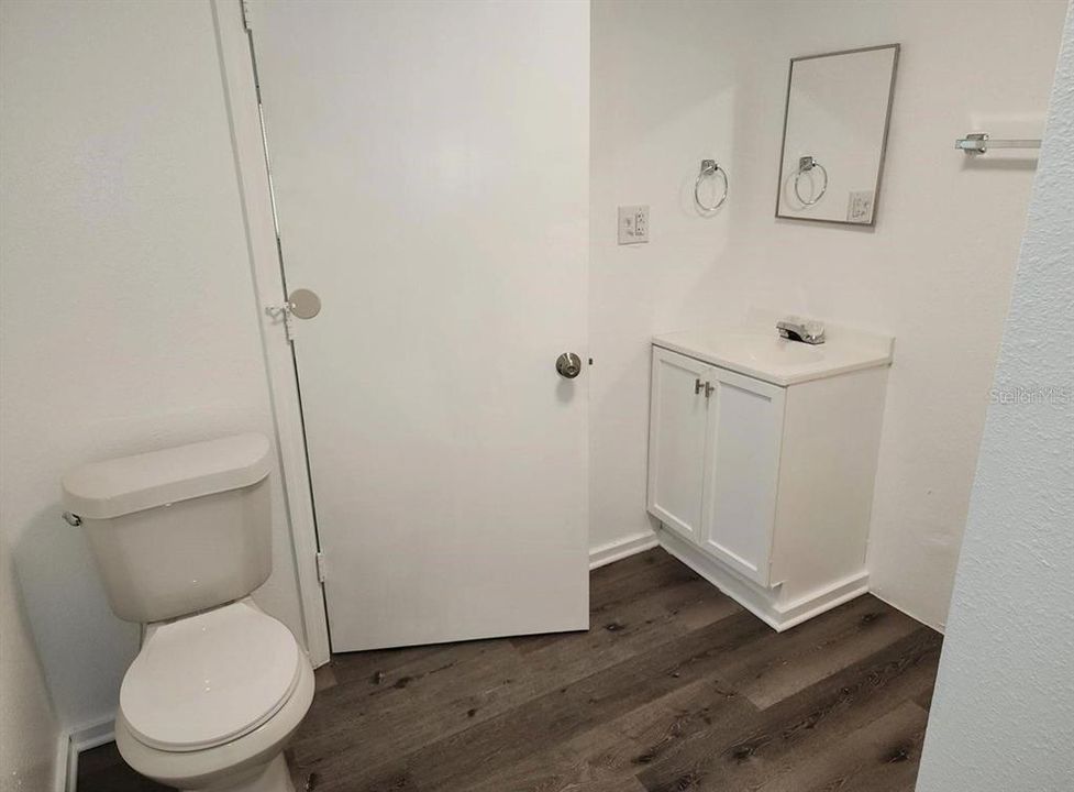 Activo con contrato: $225,000 (5 camas, 2 baños, 1380 Pies cuadrados)