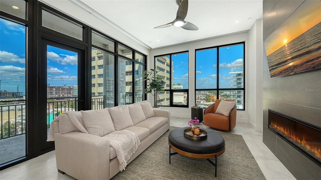 For Sale: $1,184,000 (2 beds, 2 baths, 1337 Square Feet)