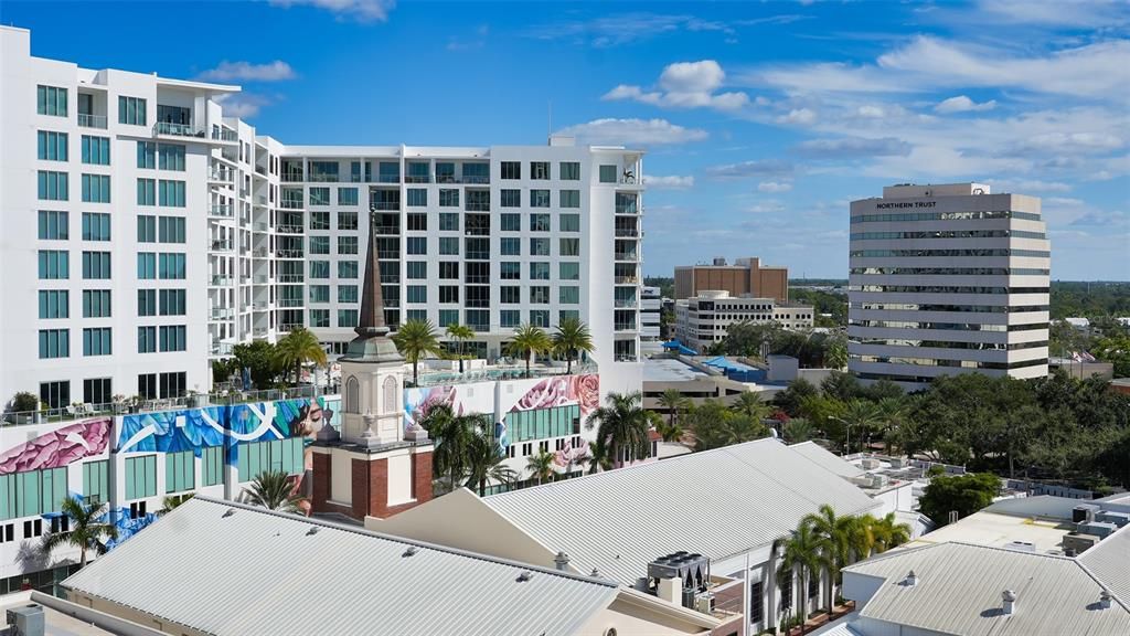 For Sale: $1,184,000 (2 beds, 2 baths, 1337 Square Feet)