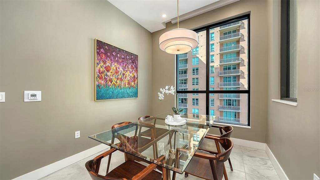 For Sale: $1,184,000 (2 beds, 2 baths, 1337 Square Feet)