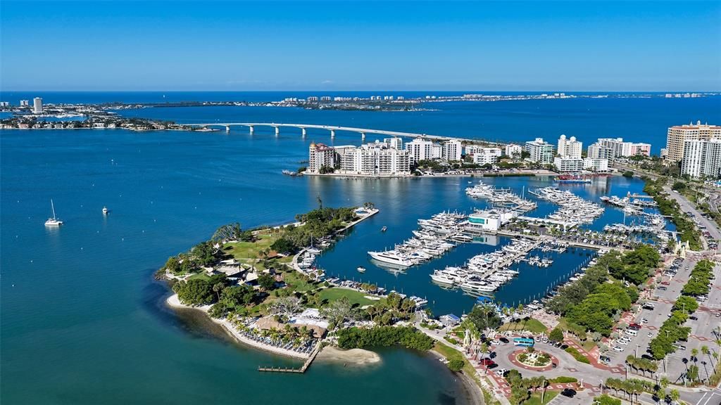 For Sale: $1,184,000 (2 beds, 2 baths, 1337 Square Feet)