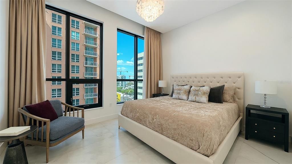 For Sale: $1,184,000 (2 beds, 2 baths, 1337 Square Feet)