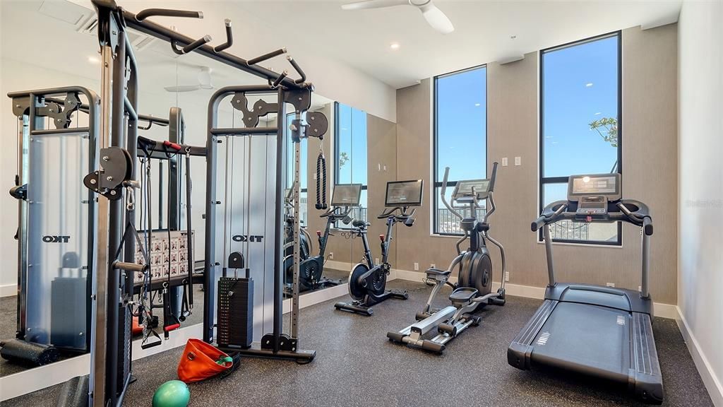 For Sale: $1,184,000 (2 beds, 2 baths, 1337 Square Feet)