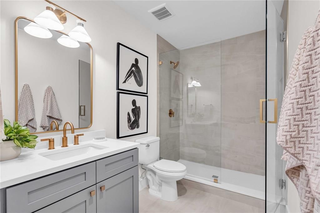 For Rent: $9,999 (4 beds, 3 baths, 3313 Square Feet)