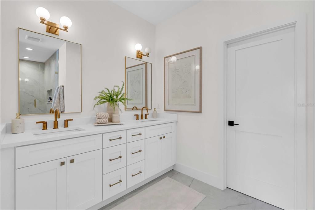 For Rent: $9,999 (4 beds, 3 baths, 3313 Square Feet)