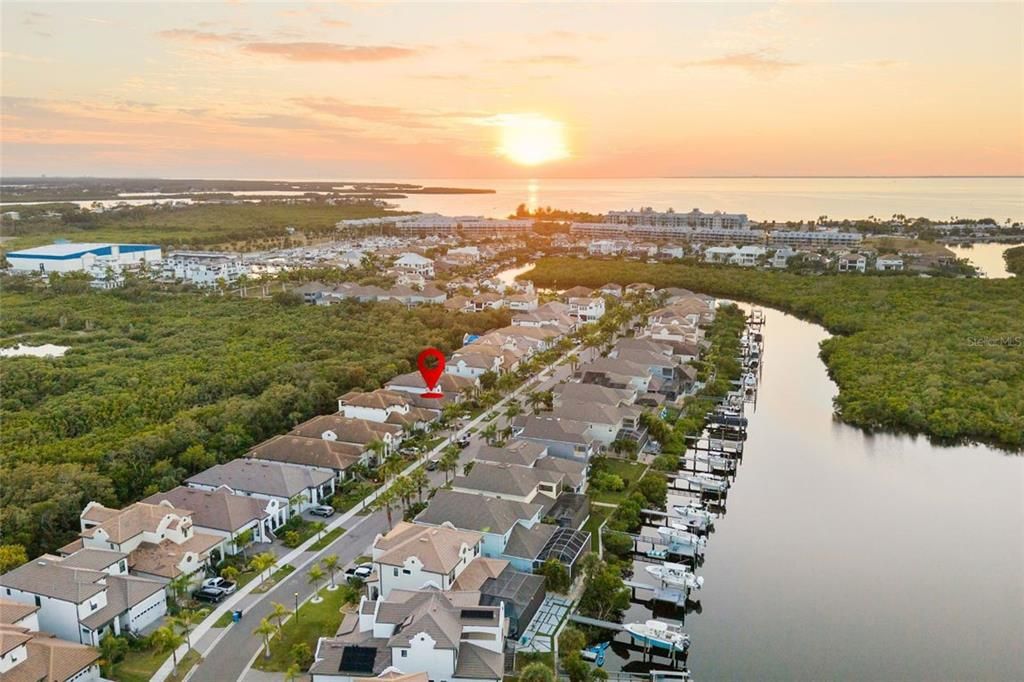 На продажу: $599,000 (3 спален, 2 ванн, 2591 Квадратных фут)