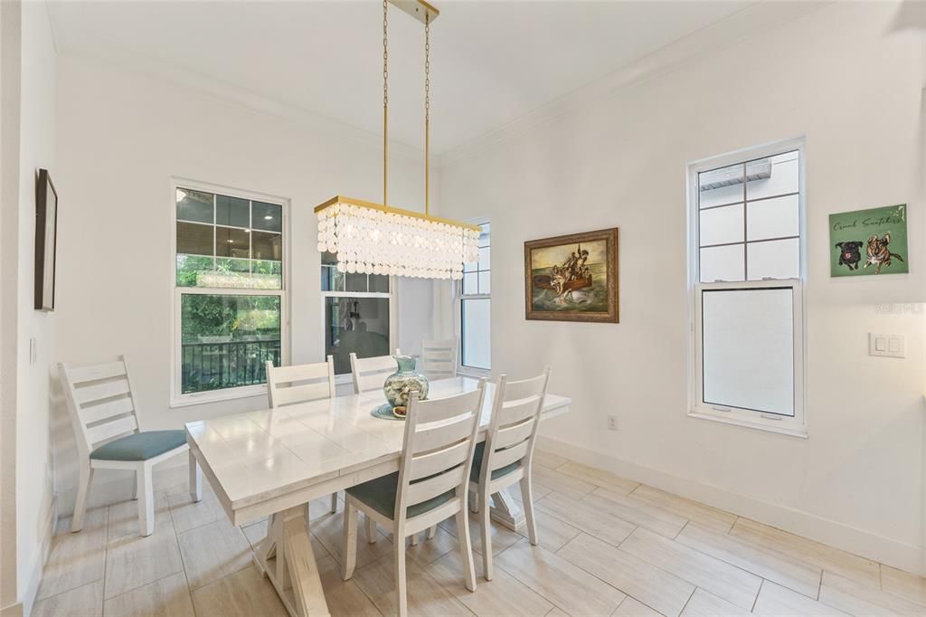 На продажу: $599,000 (3 спален, 2 ванн, 2591 Квадратных фут)