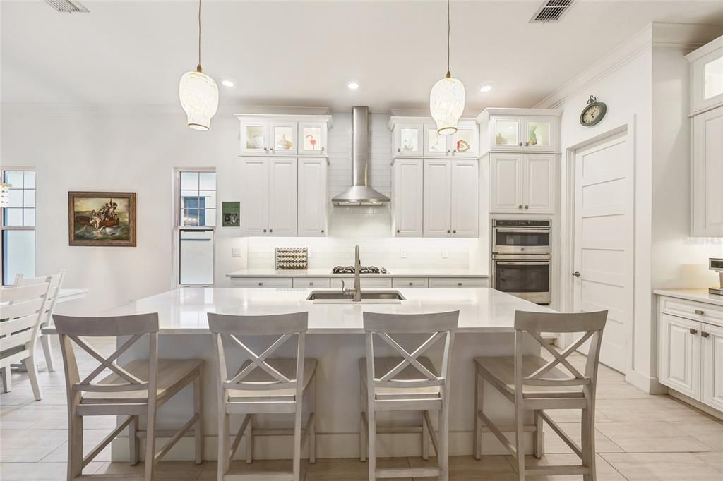 На продажу: $599,000 (3 спален, 2 ванн, 2591 Квадратных фут)