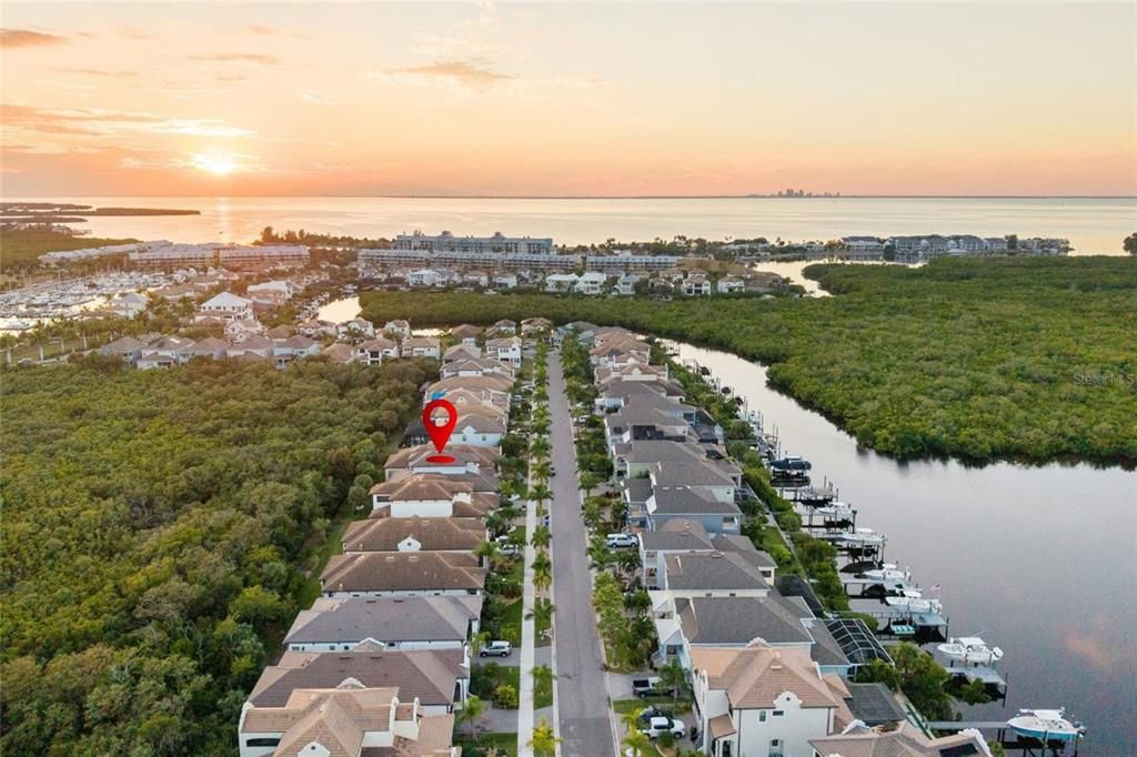 На продажу: $599,000 (3 спален, 2 ванн, 2591 Квадратных фут)