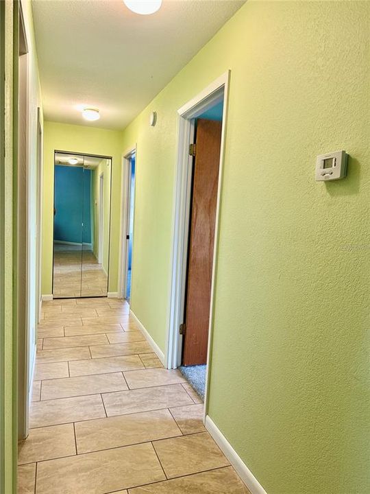 合同活跃: $389,900 (3 贝兹, 2 浴室, 1849 平方英尺)